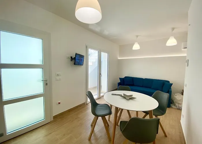 Zefiro&levante2 Luce Del Mare 度假居 *