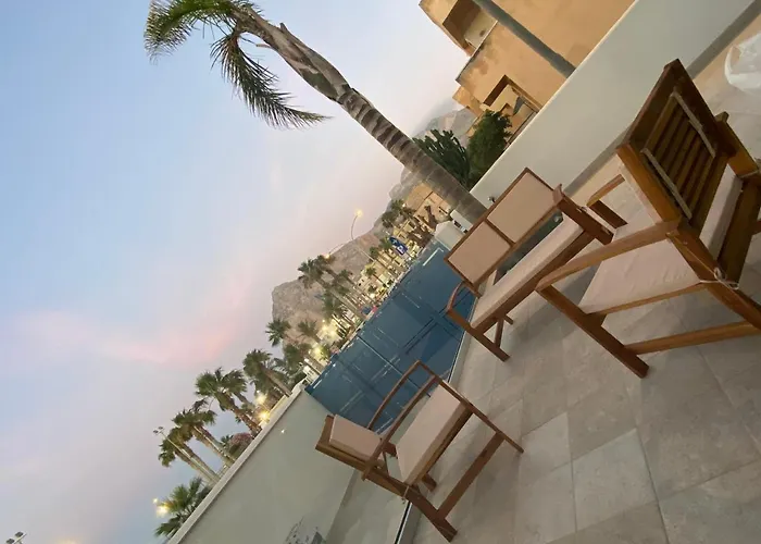 度假居 Zefiro&levante2 Luce Del Mare *