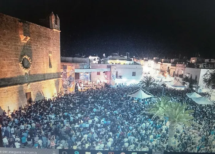 Zefiro&levante2 Luce Del Mare 度假居 *